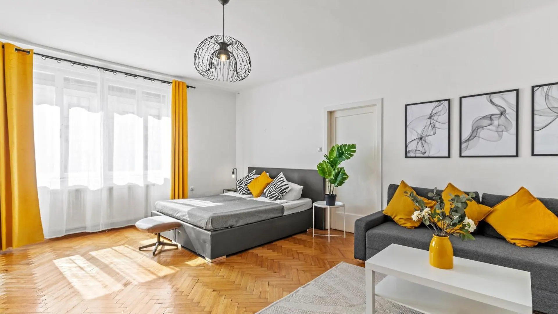Zentrale Wohnung Fuer 12 Gaeste - 4 Schlafzimmer contacts